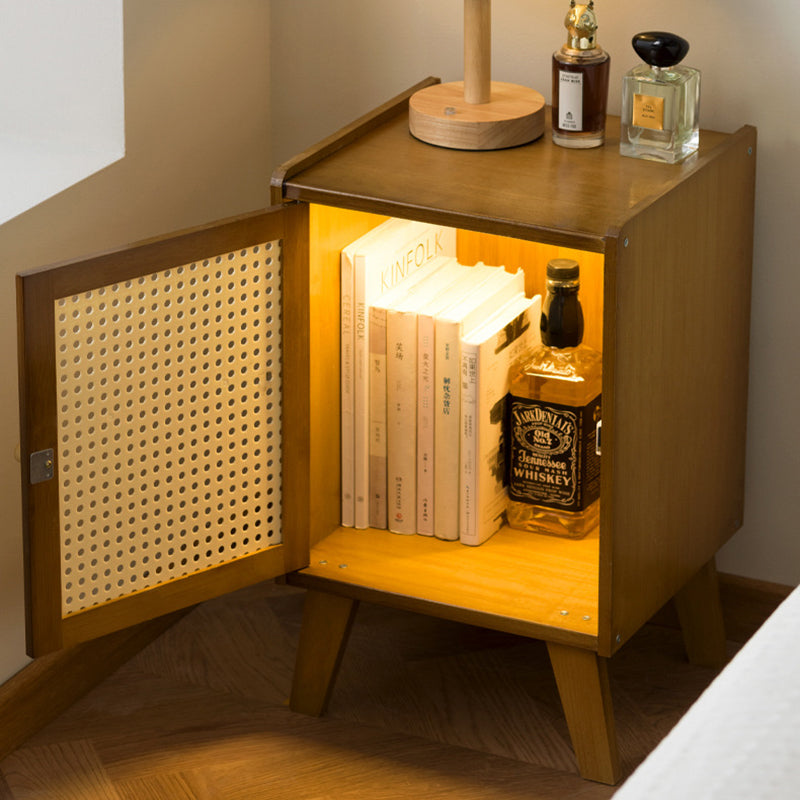 Traditional Japanese Rectangular Medium Density Fiberboard Bamboo Nightstand 1-Cabinet For Bedroom